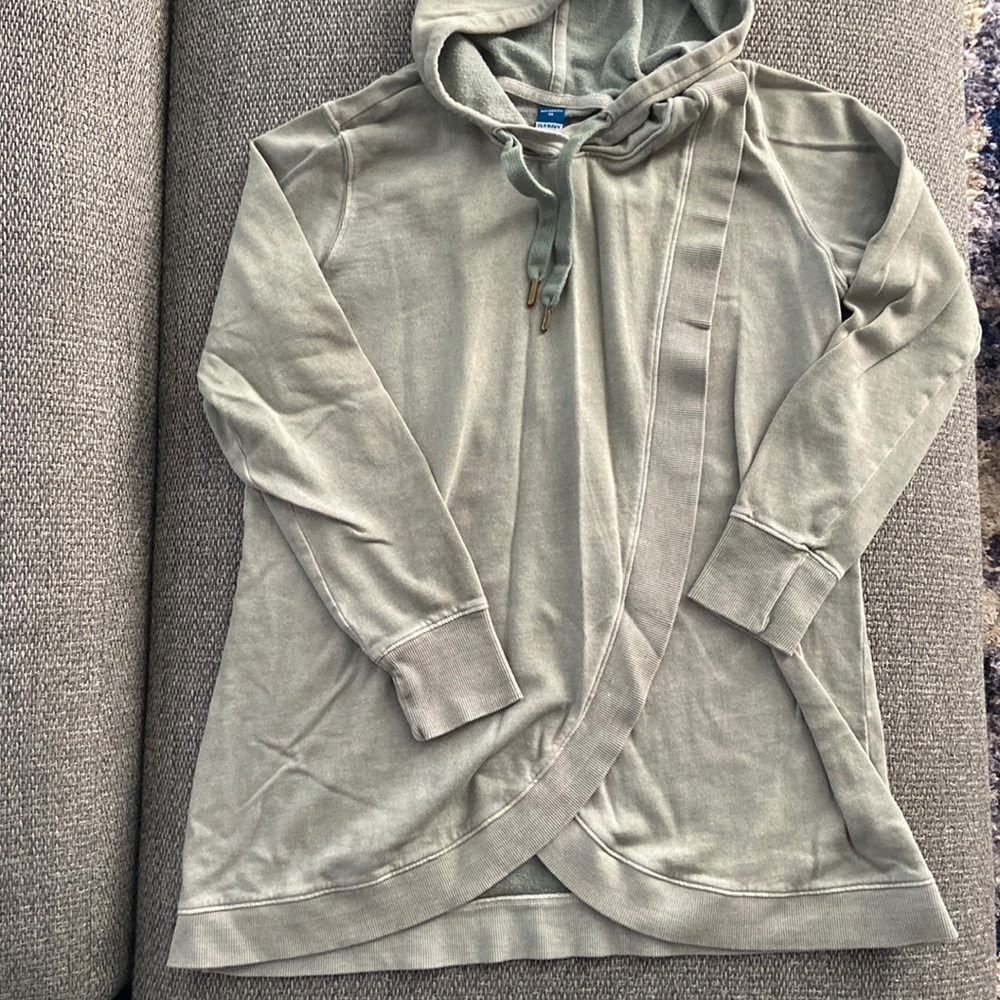 Nursing sweatshirt
